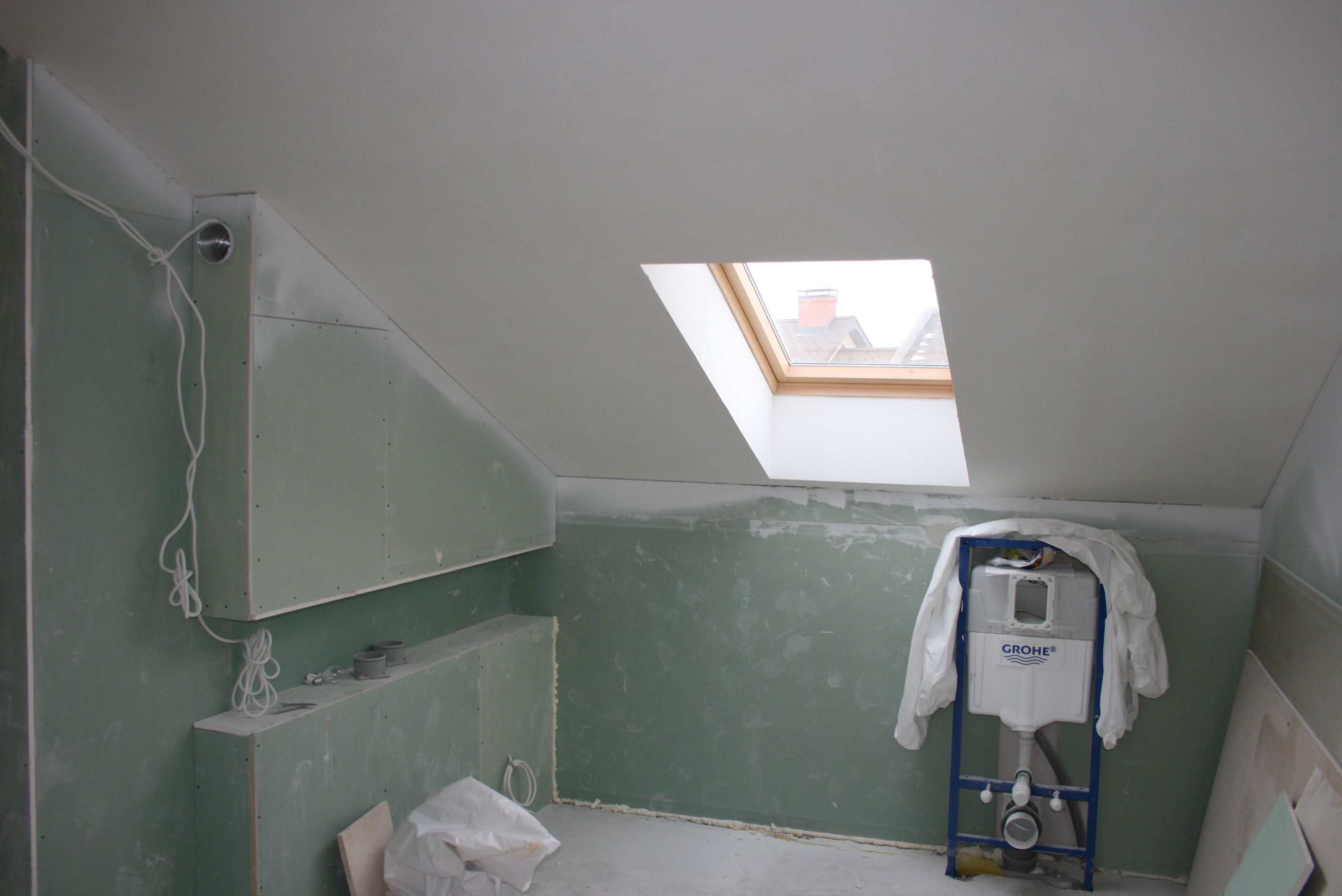 Modern Black and White Loft Bathroom - Thumbnail 5