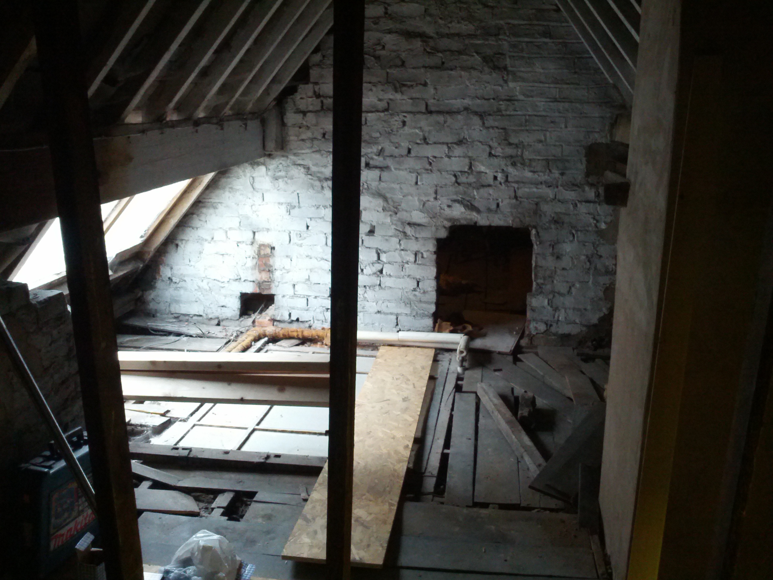 Cosy Loft Conversion - Thumbnail 4