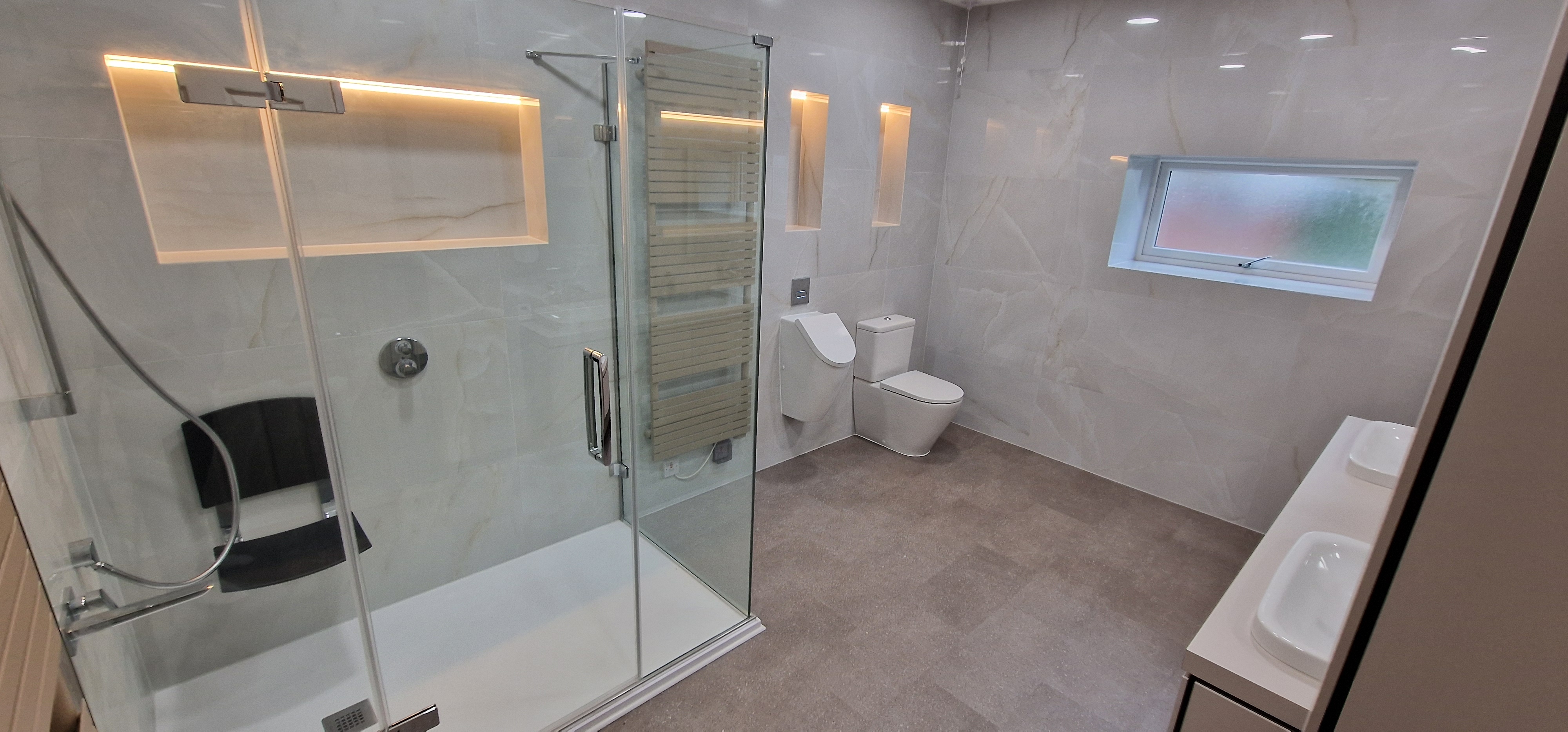 King-Size Bathroom Installation - Thumbnail 3