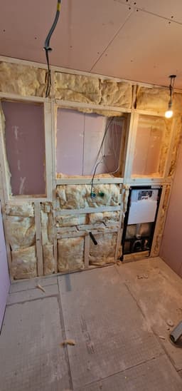 Three-Bathroom House with Wall-Mounted Suites, a Bathroom project by Lateres, Blackburn with Darwen (image 12 of 17)