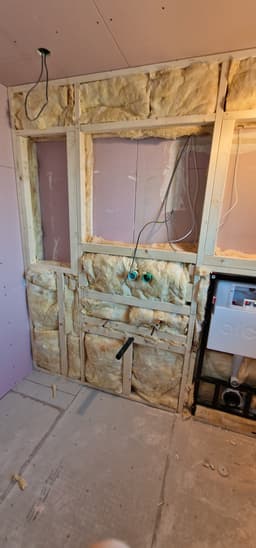 Three-Bathroom House with Wall-Mounted Suites, a Bathroom project by Lateres, Blackburn with Darwen (image 13 of 17)