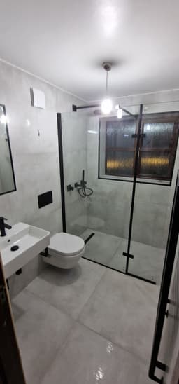 Minimalist Black & White Bathroom Suite, a Bathroom project by Lateres, Blackburn with Darwen (image 2 of 7)