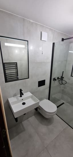 Minimalist Black & White Bathroom Suite, a Bathroom project by Lateres, Blackburn with Darwen (image 3 of 7)