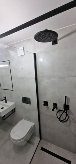 Minimalist Black & White Bathroom Suite, a Bathroom project by Lateres, Blackburn with Darwen (image 6 of 7)