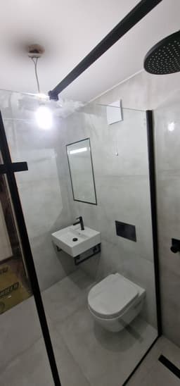 Minimalist Black & White Bathroom Suite, a Bathroom project by Lateres, Blackburn with Darwen (image 7 of 7)